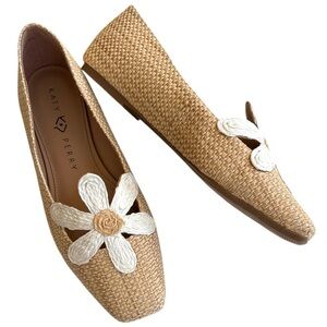 Like New Katy Perry Collections Evie Daisy Flats Size 9.5